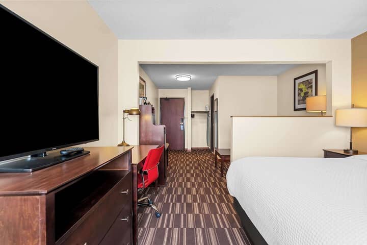 Room 14 of 28