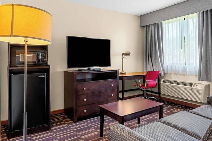 Room 20 of 28